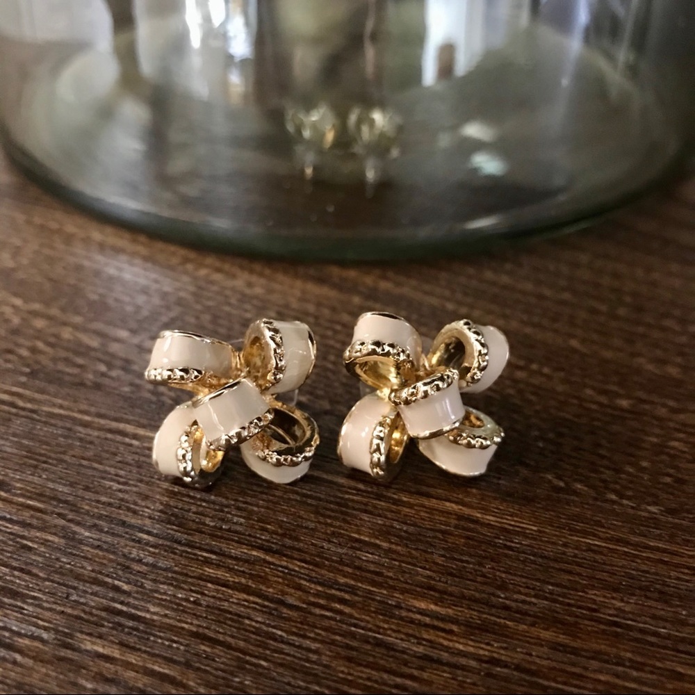 GORGEOUS BOW EARRINGS - NWOT
